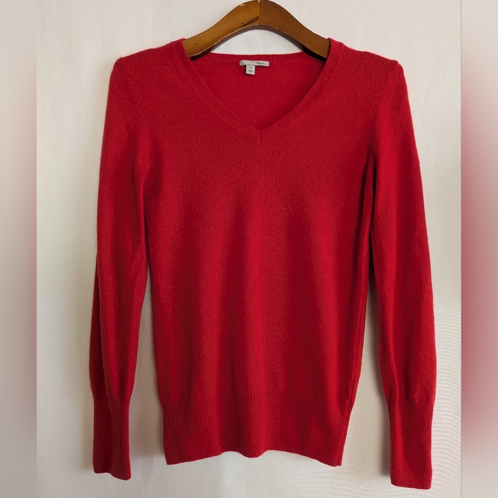 Halogen Women's XS Red Pink V-Neck Sweater 100% Cashmere Plush Soft